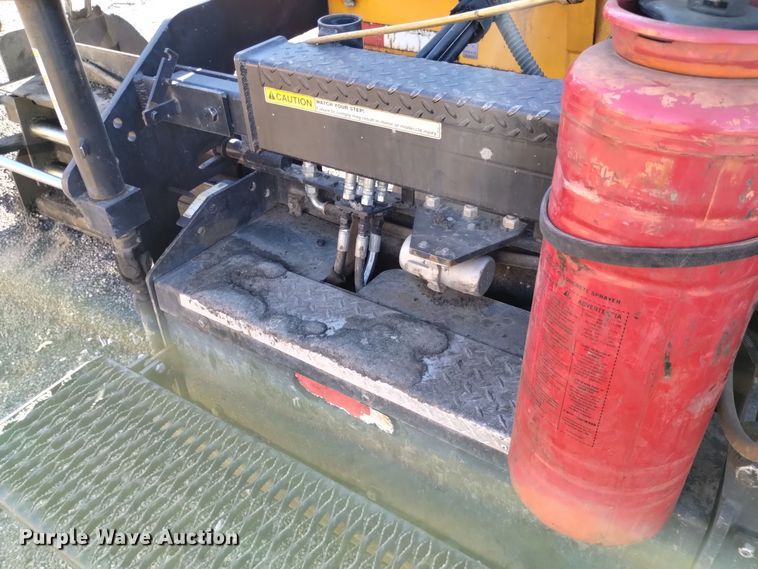 image for item DK8953 2017 LeeBoy 8510E  paver