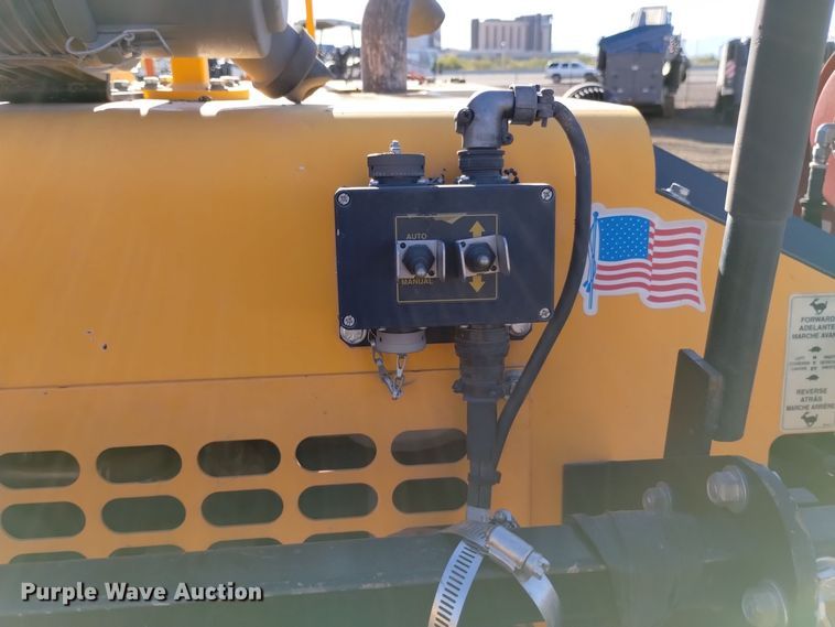 image for item DK8953 2017 LeeBoy 8510E  paver