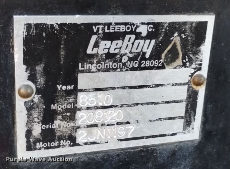 image for item DK8953 2017 LeeBoy 8510E  paver