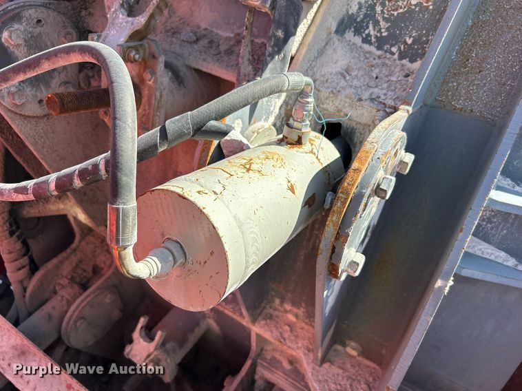 image for item DL7142 2016 Striker Crushing & Screening H5400  crusher