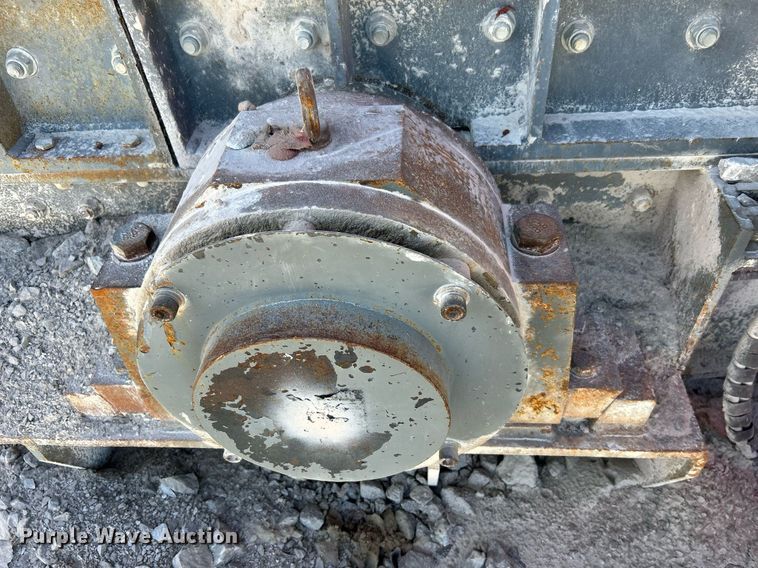 image for item DL7142 2016 Striker Crushing & Screening H5400  crusher