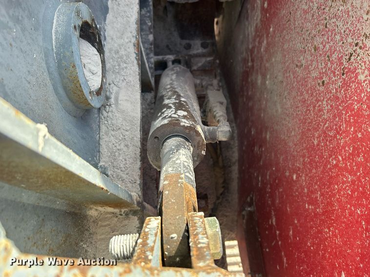 image for item DL7142 2016 Striker Crushing & Screening H5400  crusher