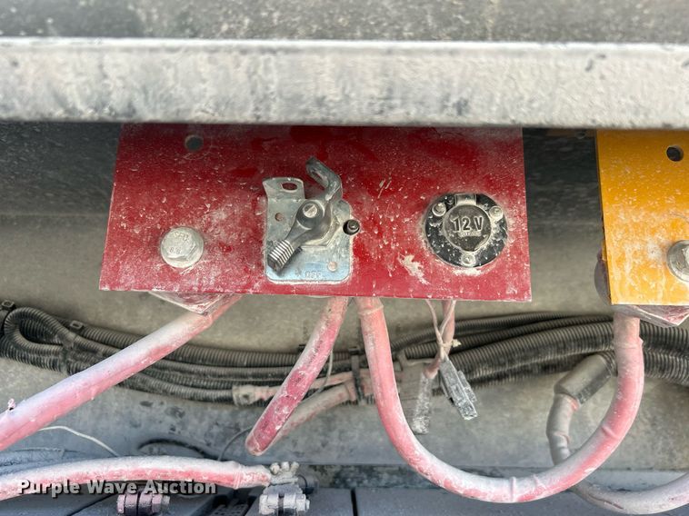 image for item DL7142 2016 Striker Crushing & Screening H5400  crusher