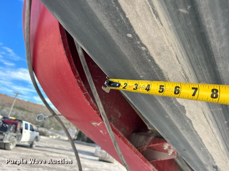 image for item DL7142 2016 Striker Crushing & Screening H5400  crusher