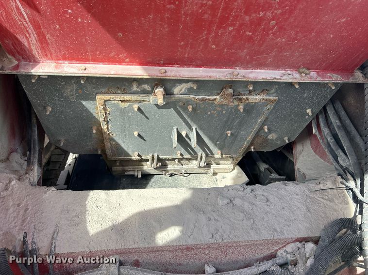 image for item DL7142 2016 Striker Crushing & Screening H5400  crusher