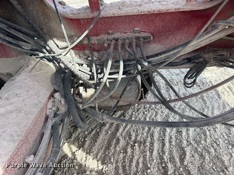 image for item DL7142 2016 Striker Crushing & Screening H5400  crusher