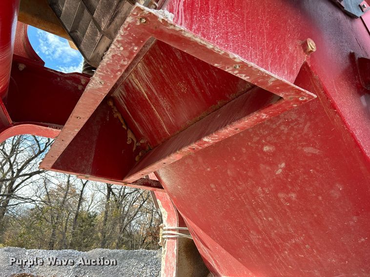 image for item DL7142 2016 Striker Crushing & Screening H5400  crusher