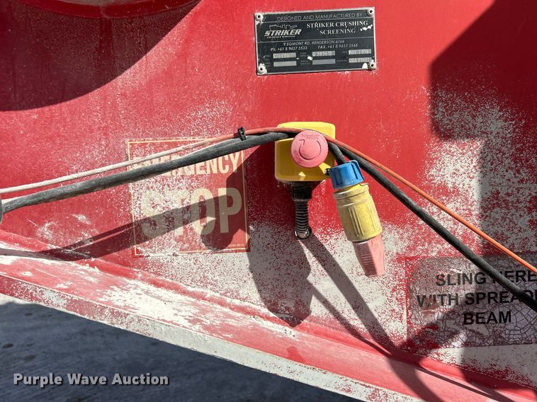 image for item DL7142 2016 Striker Crushing & Screening H5400  crusher