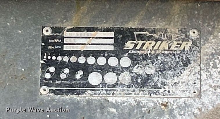 image for item DL7142 2016 Striker Crushing & Screening H5400  crusher