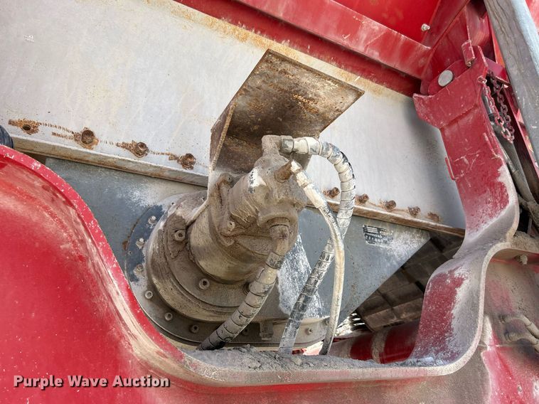 image for item DL7142 2016 Striker Crushing & Screening H5400  crusher