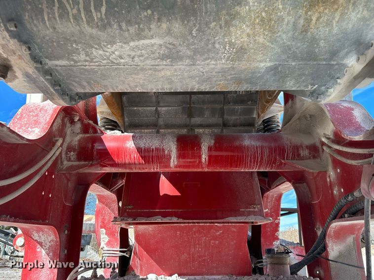 image for item DL7142 2016 Striker Crushing & Screening H5400  crusher