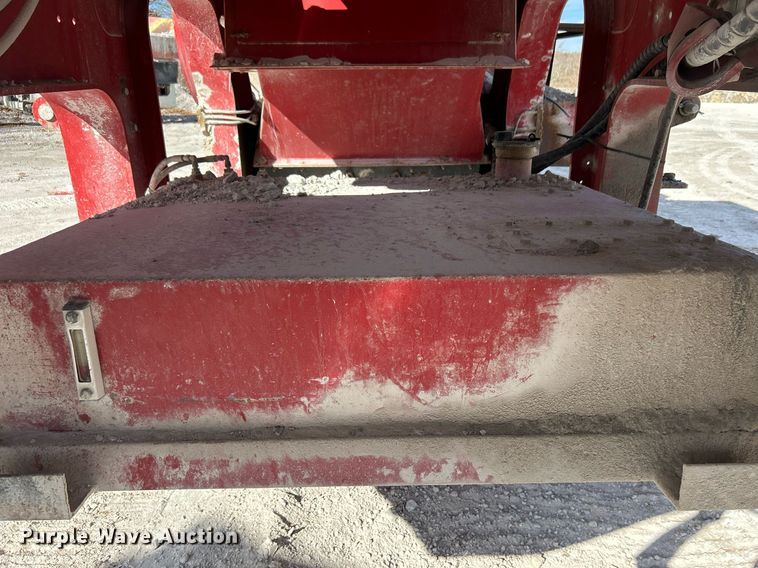 image for item DL7142 2016 Striker Crushing & Screening H5400  crusher