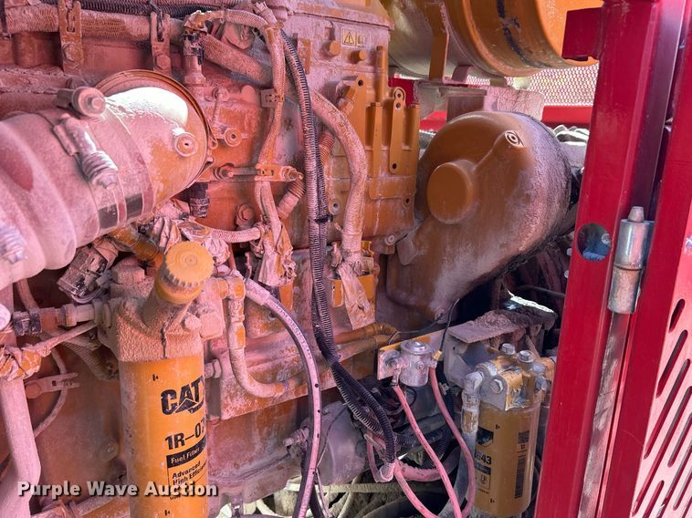 image for item DL7142 2016 Striker Crushing & Screening H5400  crusher