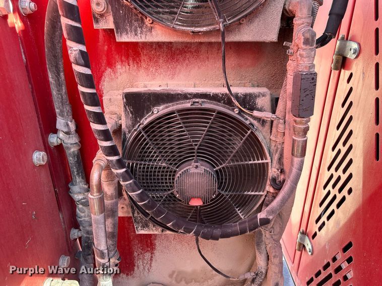 image for item DL7142 2016 Striker Crushing & Screening H5400  crusher