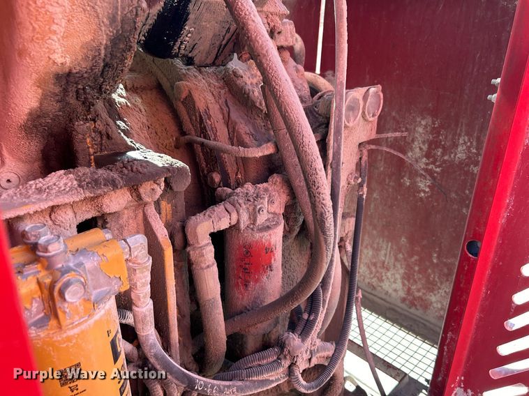 image for item DL7142 2016 Striker Crushing & Screening H5400  crusher