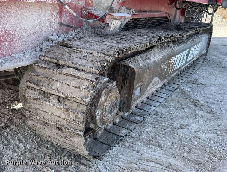 image for item DL7142 2016 Striker Crushing & Screening H5400  crusher