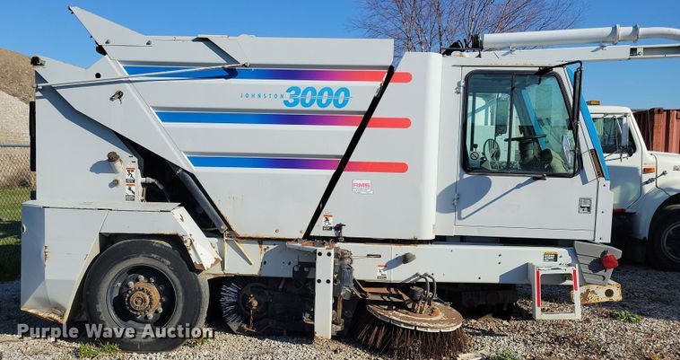 image for item DL7751 1998 Johnston 3000  street sweeper truck