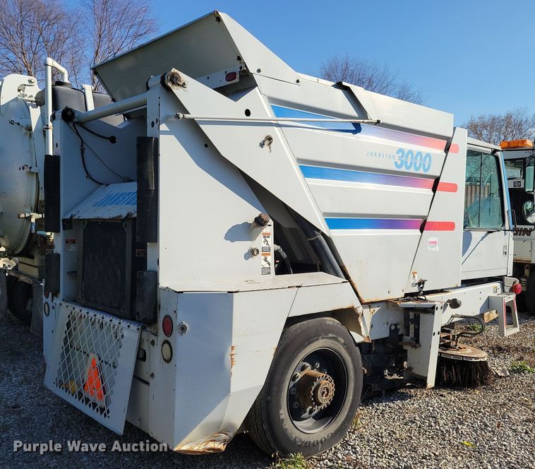 image for item DL7751 1998 Johnston 3000  street sweeper truck