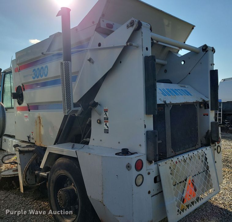 image for item DL7751 1998 Johnston 3000  street sweeper truck