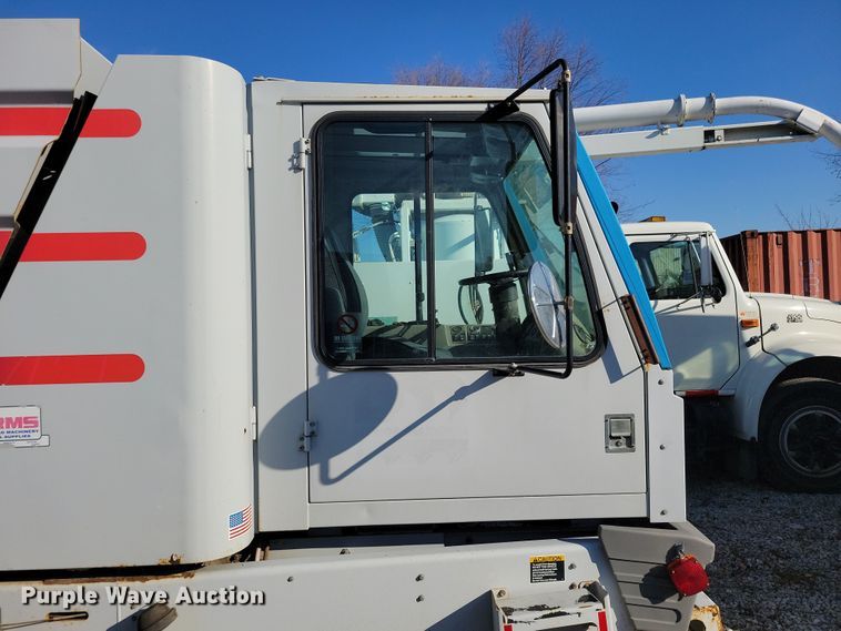 image for item DL7751 1998 Johnston 3000  street sweeper truck