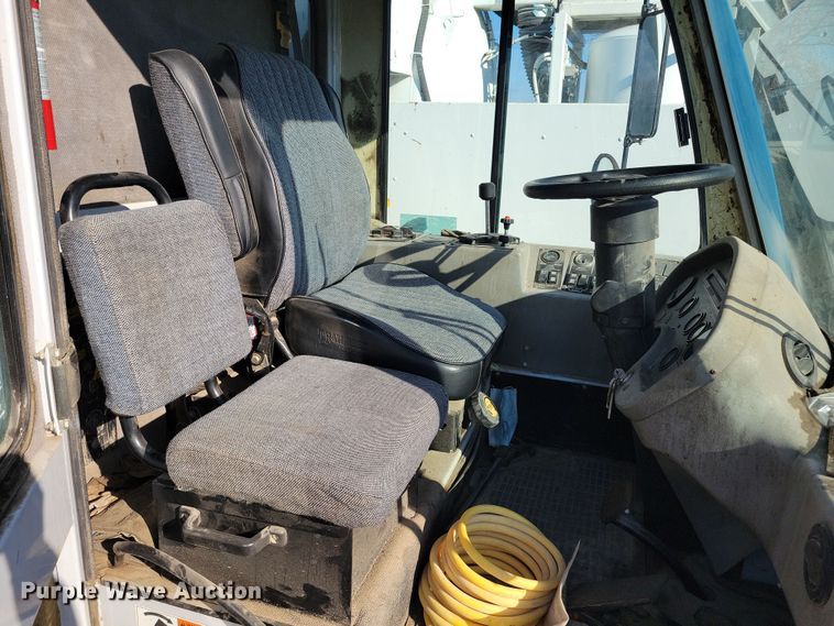 image for item DL7751 1998 Johnston 3000  street sweeper truck