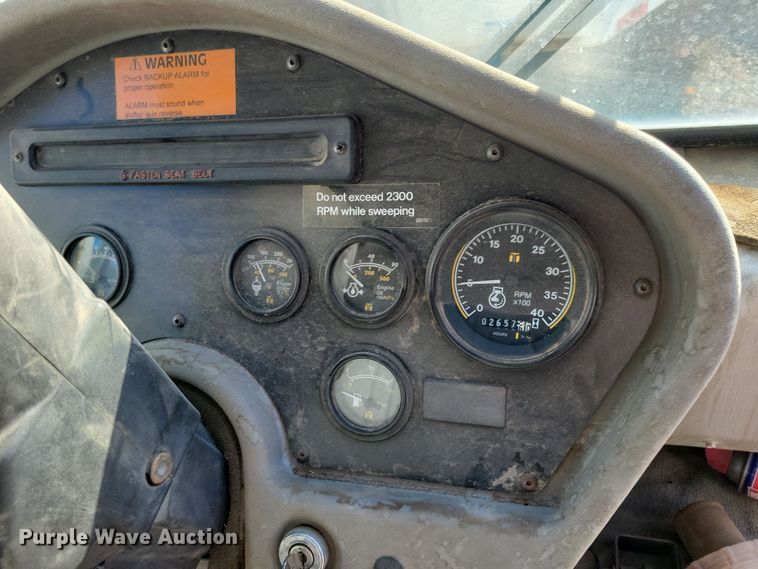 image for item DL7751 1998 Johnston 3000  street sweeper truck