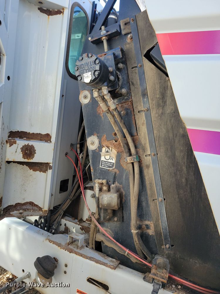 image for item DL7751 1998 Johnston 3000  street sweeper truck