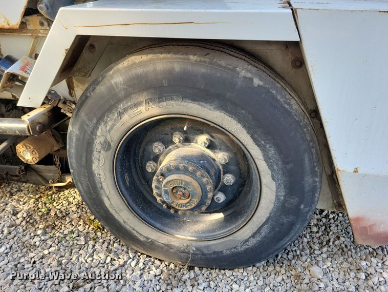 image for item DL7751 1998 Johnston 3000  street sweeper truck