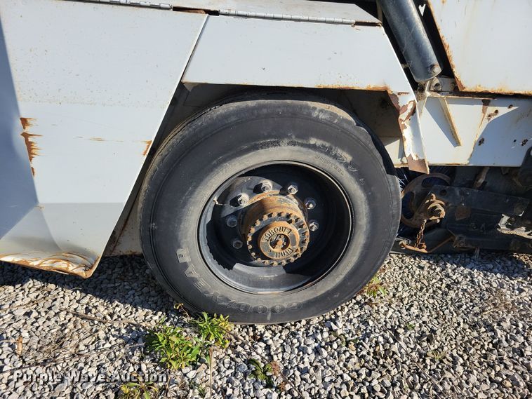 image for item DL7751 1998 Johnston 3000  street sweeper truck