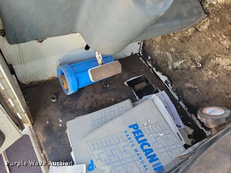 image for item DL7752 1992 Elgin Pelican Series P  street sweeper truck