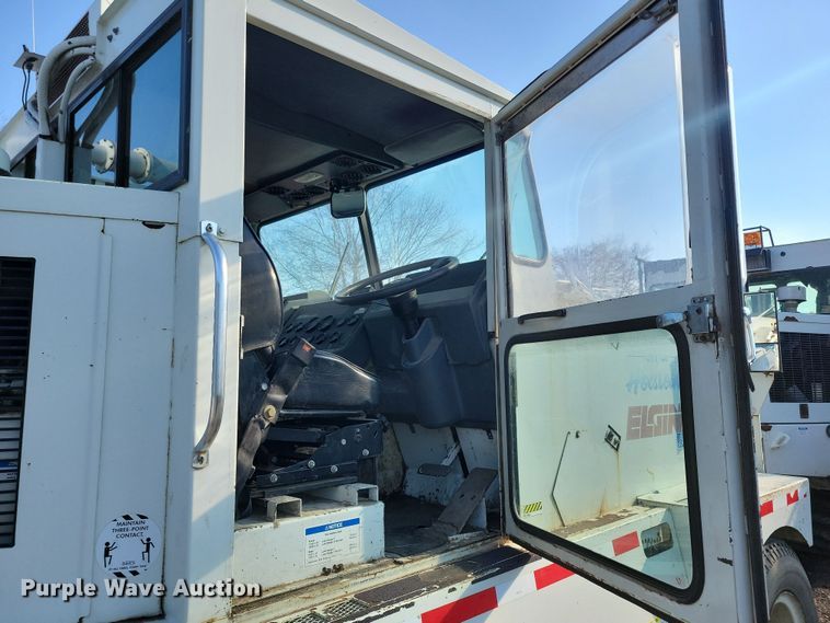 image for item DL7752 1992 Elgin Pelican Series P  street sweeper truck