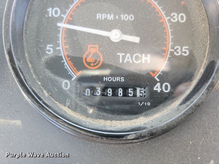 image for item DL7752 1992 Elgin Pelican Series P  street sweeper truck