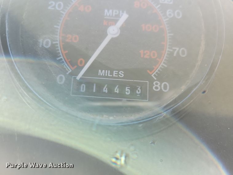 image for item DL7752 1992 Elgin Pelican Series P  street sweeper truck