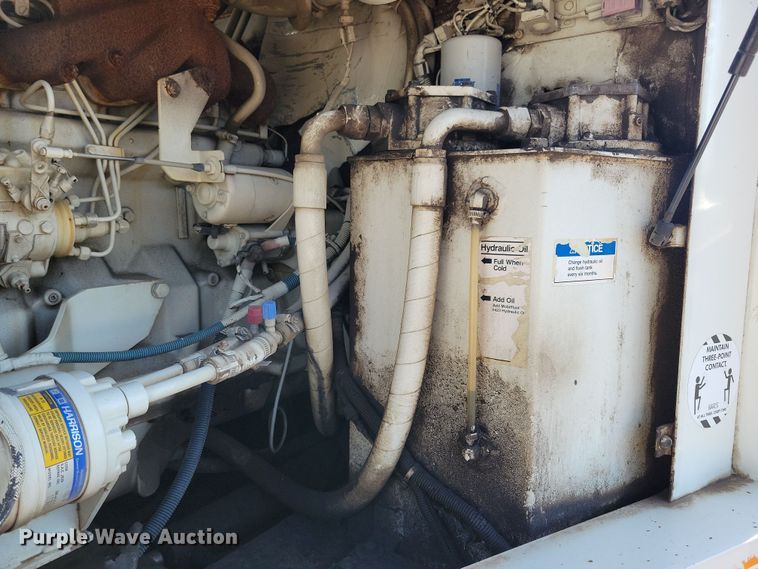 image for item DL7752 1992 Elgin Pelican Series P  street sweeper truck