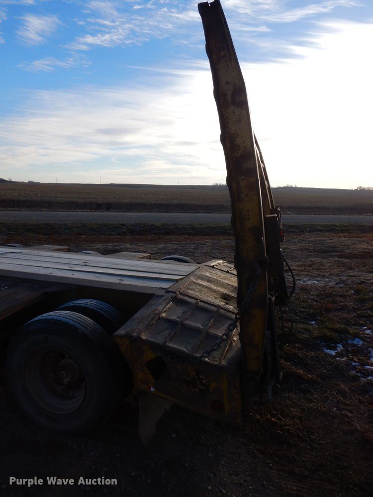 image for item DL7815 1991 Fontaine FLTT-7-35HBT  equipment trailer