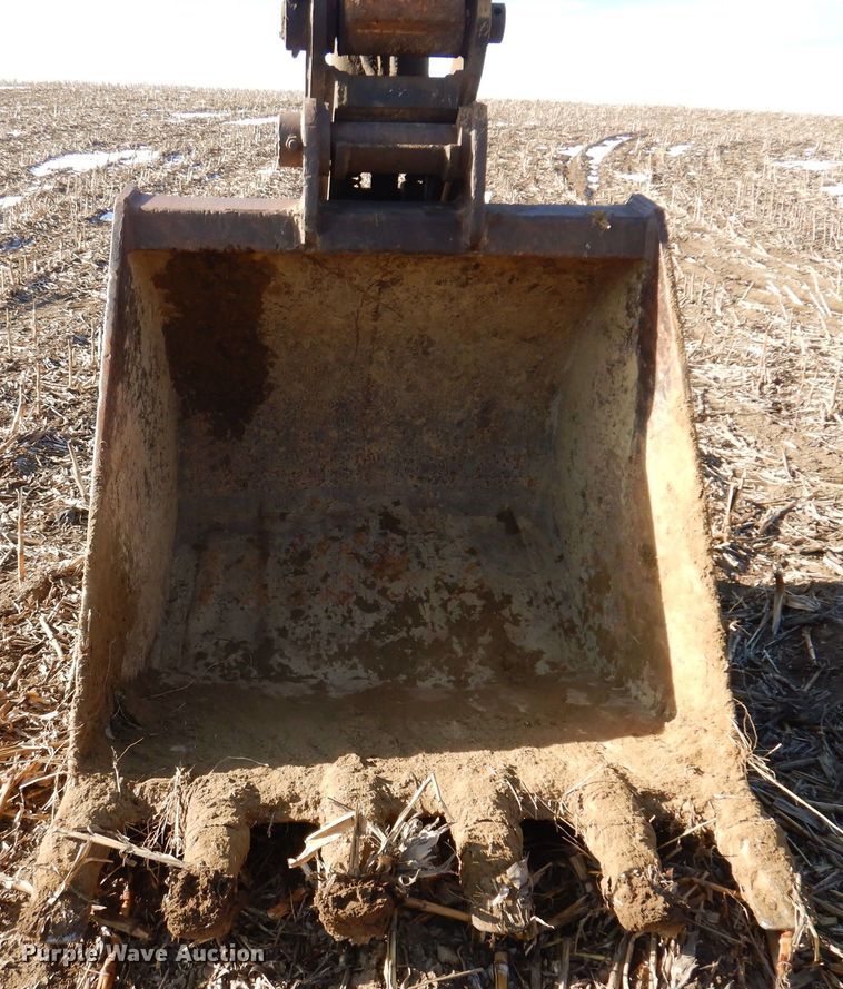 image for item DL7817 Komatsu PC 400LC-3  excavator