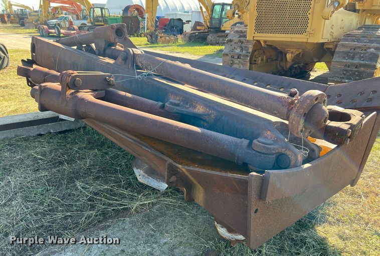 image for item DM2006 1978 Caterpillar D9H  dozer