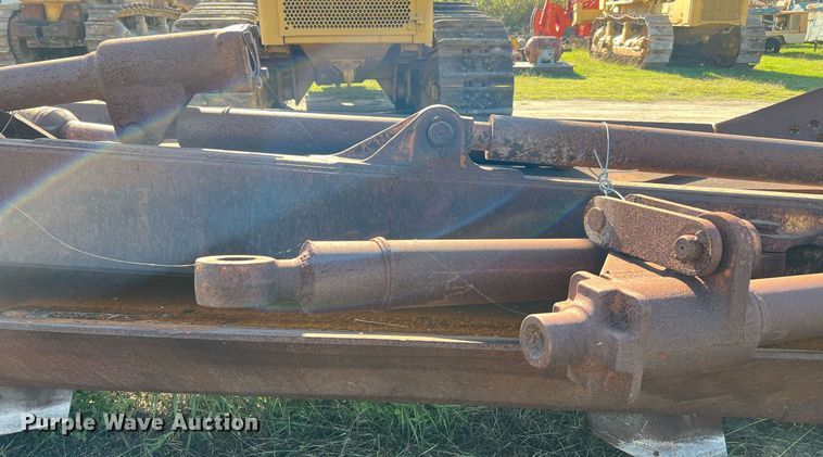 image for item DM2006 1978 Caterpillar D9H  dozer