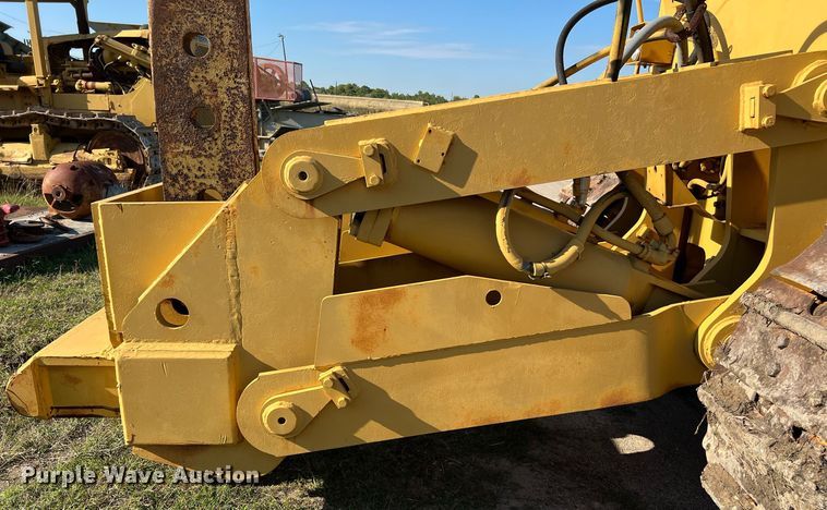 image for item DM2006 1978 Caterpillar D9H  dozer