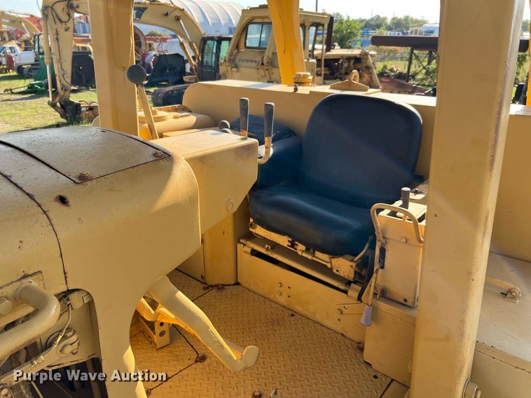 image for item DM2006 1978 Caterpillar D9H  dozer
