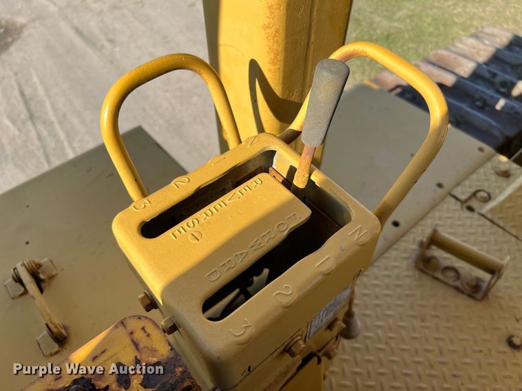 image for item DM2006 1978 Caterpillar D9H  dozer
