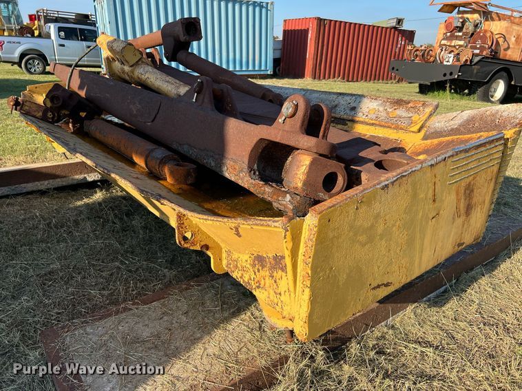 image for item DM2007 Caterpillar D9G  dozer