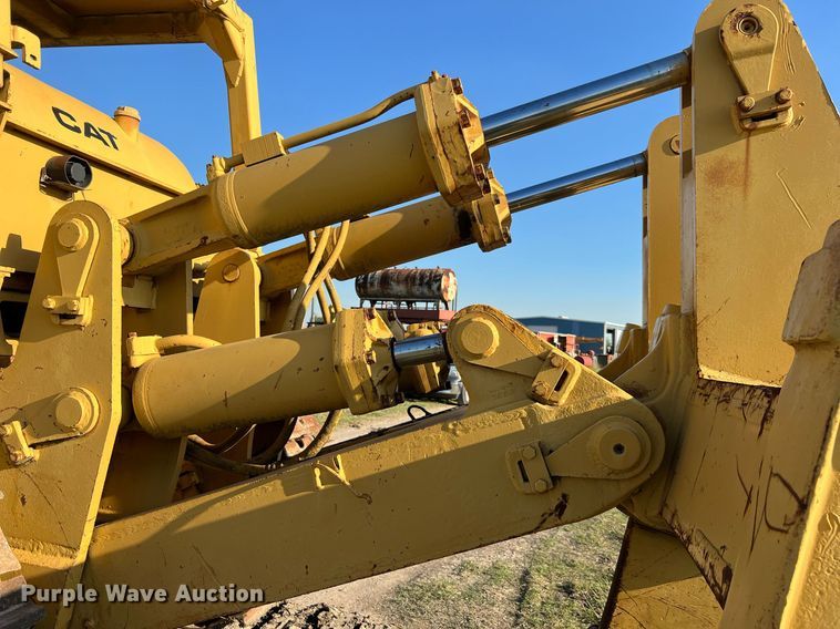 image for item DM2007 Caterpillar D9G  dozer
