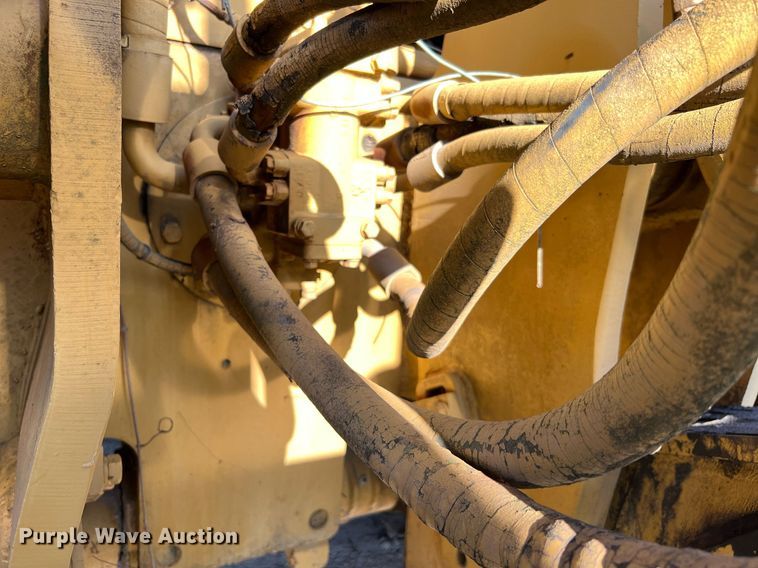 image for item DM2007 Caterpillar D9G  dozer