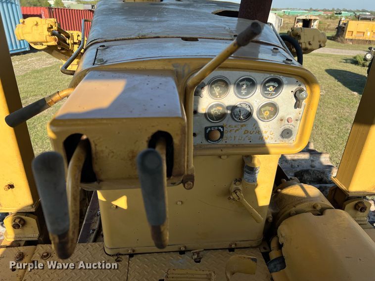 image for item DM2007 Caterpillar D9G  dozer