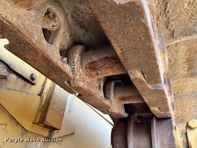 image for item DM2007 Caterpillar D9G  dozer