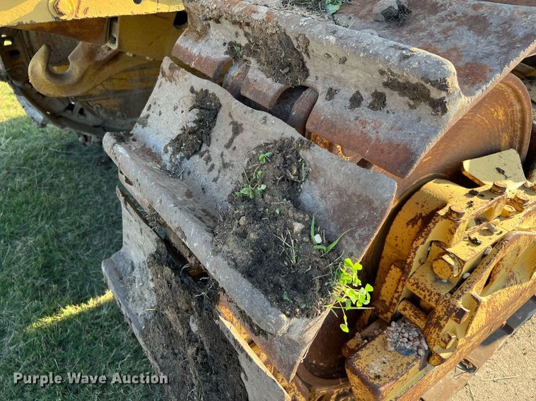 image for item DM2007 Caterpillar D9G  dozer