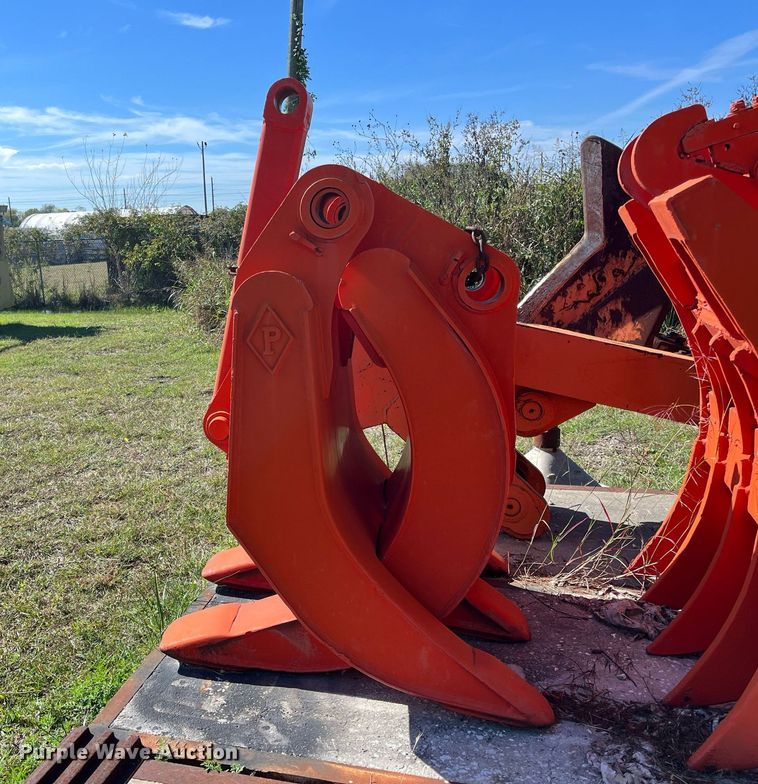image for item DM2008 Pemberton 6990 JD200D1  excavator grapple
