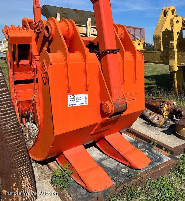 image for item DM2008 Pemberton 6990 JD200D1  excavator grapple