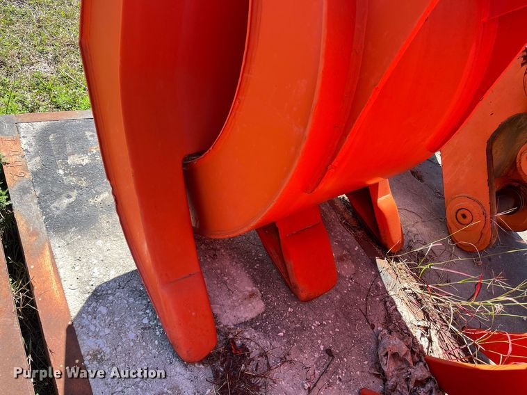 image for item DM2008 Pemberton 6990 JD200D1  excavator grapple